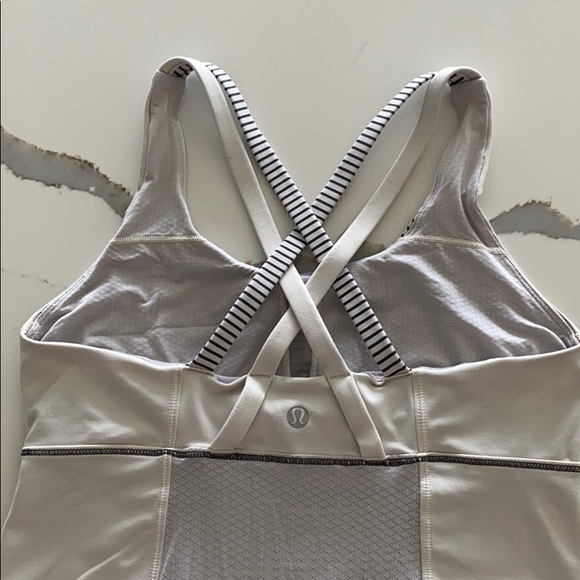 Lululemon Energy Tank white and black size 6 - Picture 4 of 5